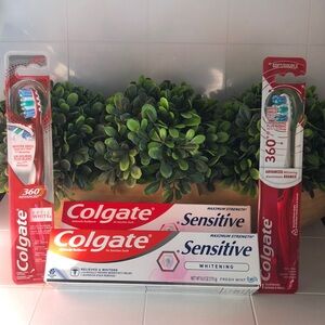 Colgate Sensitive Whitening Toothpaste and Toothbrush Set